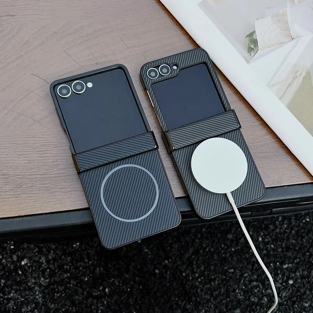 FlipForge Carbon – Ultra-Thin Carbon Fiber Z Flip Case