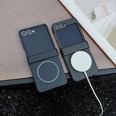 FlipForge Carbon – Ultra-Thin Carbon Fiber Z Flip Case